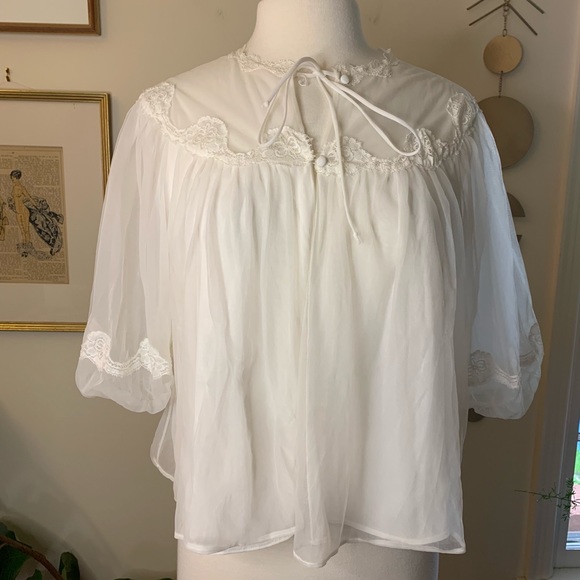 Vintage sheer Lacey cropped lingerie top - Picture 2 of 8